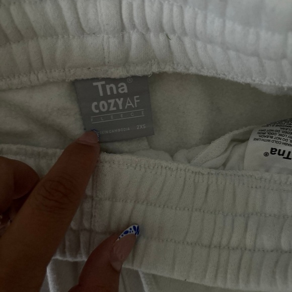 Aritzia sweatpants - Picture 3 of 3